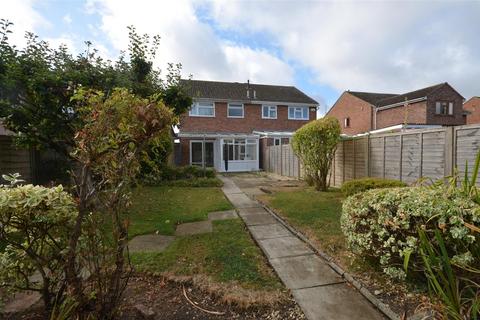 18 Chestnut Way, Gillingham, SP8 4RT