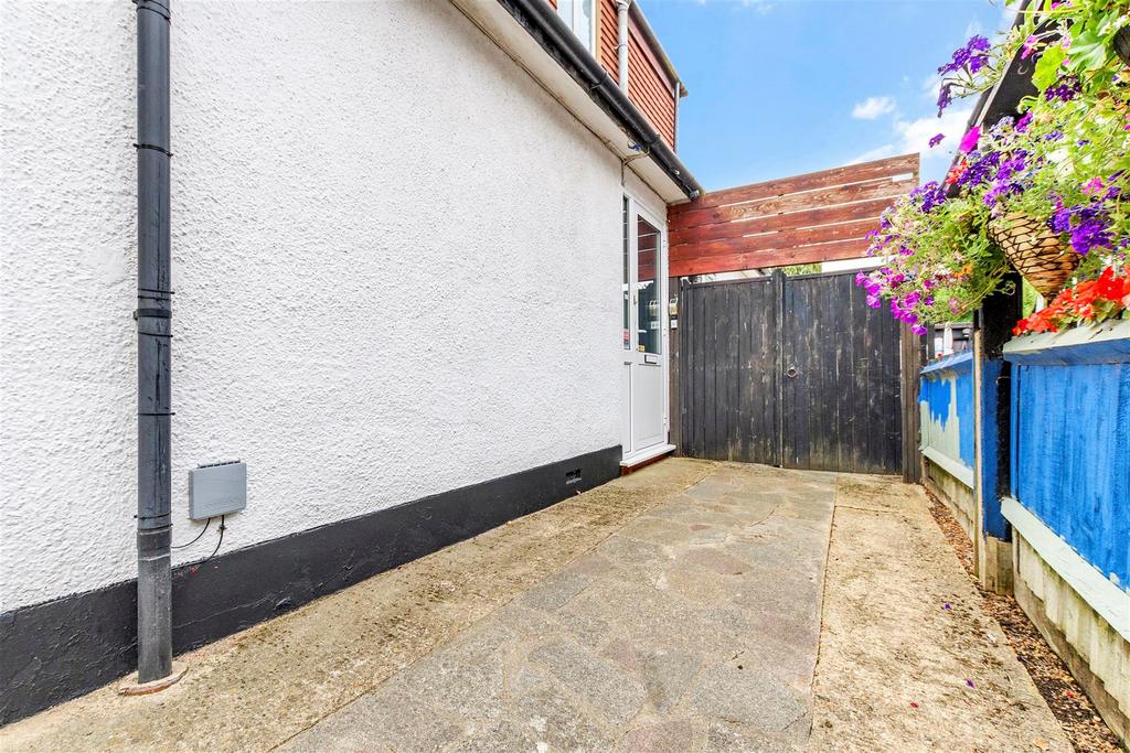 Driveway/Parking