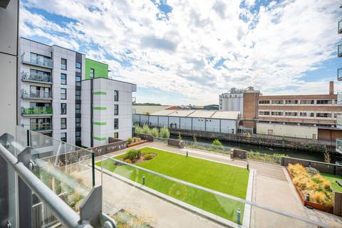 2 bedroom flat for sale, Geoffrey Watling Way, Norwich