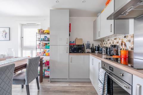 2 bedroom flat for sale, Geoffrey Watling Way, Norwich