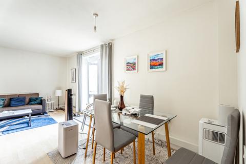 2 bedroom apartment for sale, High Street, St. Albans AL3