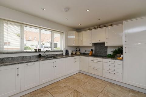 2 bedroom detached bungalow for sale, Framlingham, Suffolk