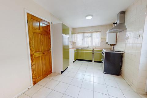 4 bedroom detached house for sale, Hertford Court, Meadowfields, NN3 9TD