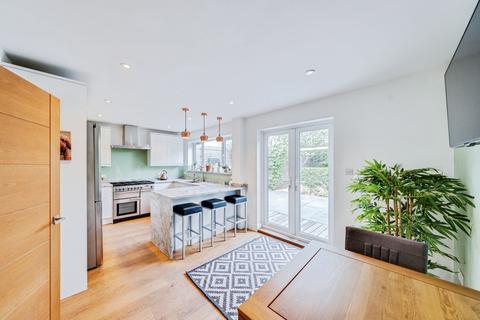 3 bedroom terraced house for sale, Charlton Dene, London SE7