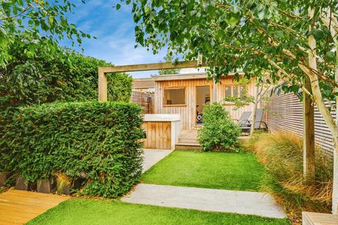 3 bedroom terraced house for sale, Charlton Dene, London SE7
