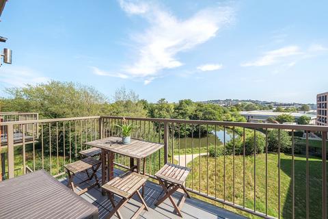 1 bedroom flat for sale, Wey Corner, Walnut Tree Close, Guildford, GU1
