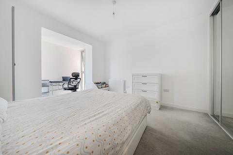 1 bedroom flat for sale, Wey Corner, Walnut Tree Close, Guildford, GU1