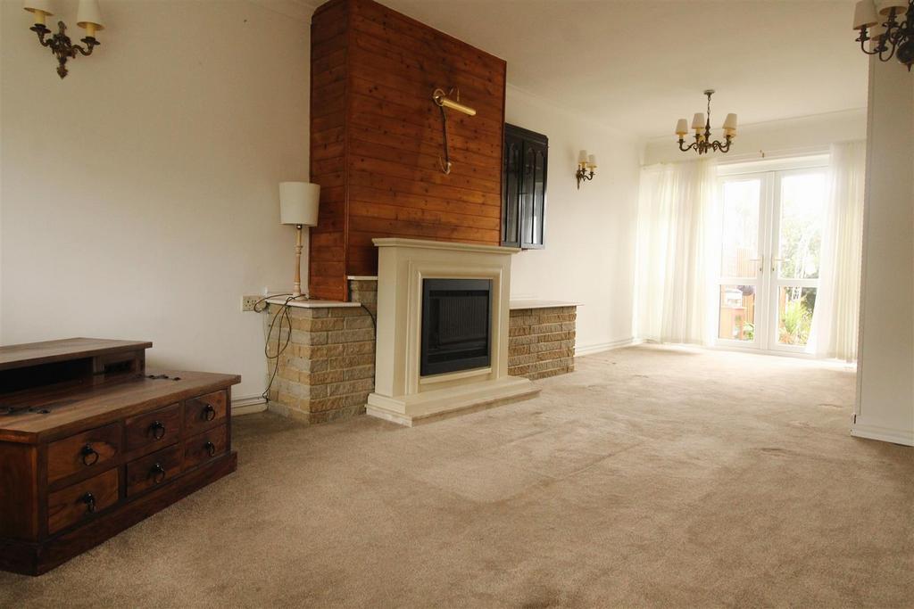 Lounge 2.JPG