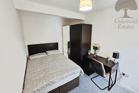 6 bedroom semi-detached house for sale, Alexandra Road, Slough SL1