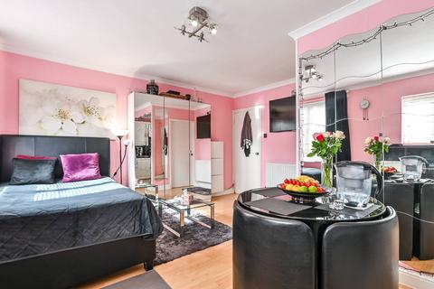 Flat 1, Darent House Church Street Estate, London, NW8 8HD