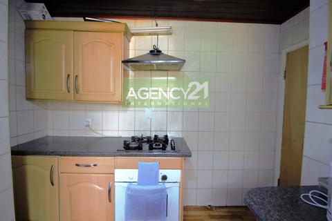 3 bedroom maisonette for sale, Neville Road, Forest Gate, E7