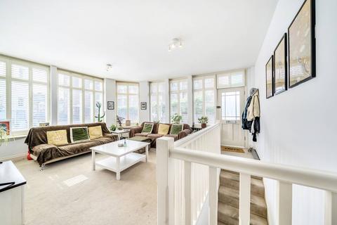 2 bedroom flat for sale, Wheatsheaf Terrace, Parsons Green, London, SW6