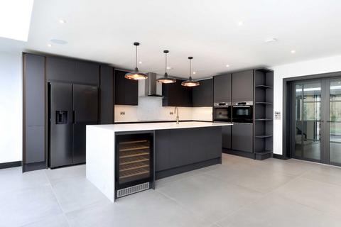 4 bedroom detached house for sale, Deanway, Chalfont St. Giles, Buckinghamshire, HP8