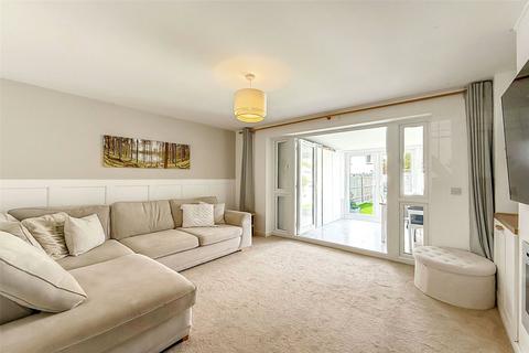 2 bedroom terraced house for sale, Constable Gardens, Littlehampton, West Sussex