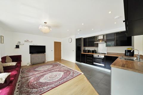 2 bedroom flat for sale, Ellis Close, Ruislip HA4