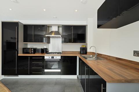 2 bedroom flat for sale, Ellis Close, Ruislip HA4