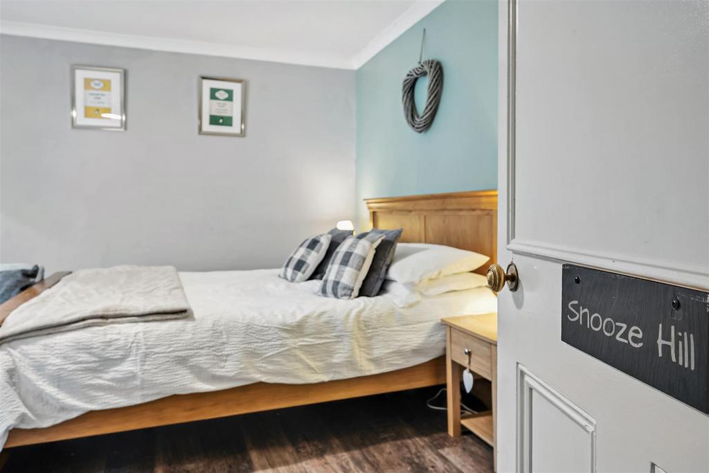 Saxton Mee The Gables 0009 - Copy.jpg