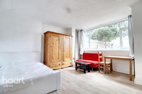 1 bedroom apartment for sale, Studley Road, Luton