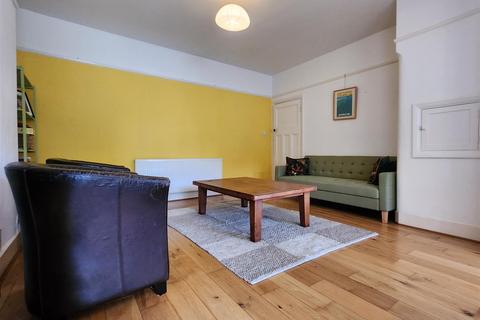 4 bedroom house for sale, Ellesmere Gardens, Redbridge