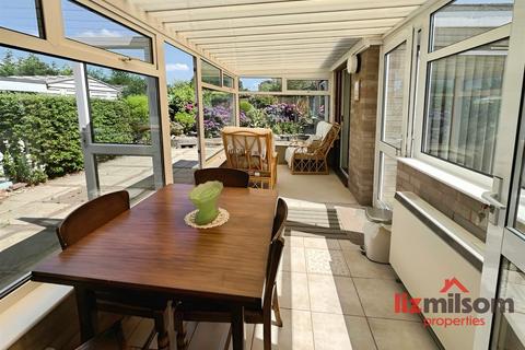 2 bedroom detached bungalow for sale, Mill Hill Lane, Burton-On-Trent DE15