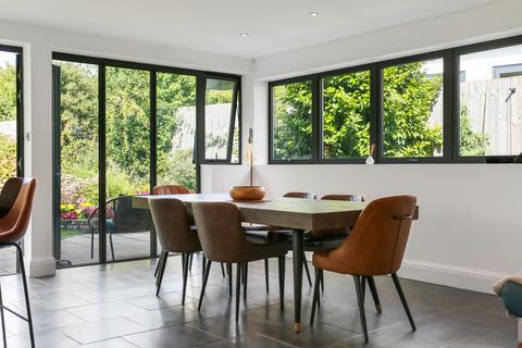45 Surrenden Crescent, Brighton, BN1 6WE