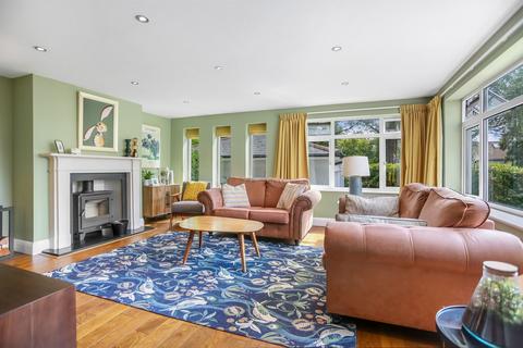45 Surrenden Crescent, Brighton, BN1 6WE