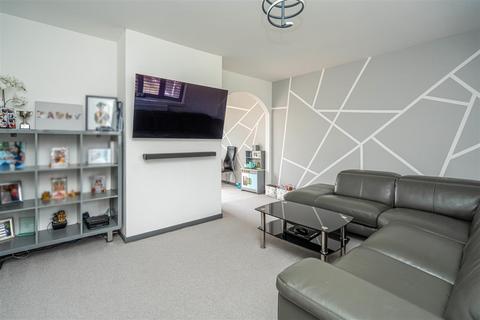 56 Claverley Drive, Wolverhampton, WV4 4QW