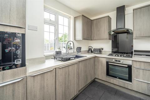 56 Claverley Drive, Wolverhampton, WV4 4QW