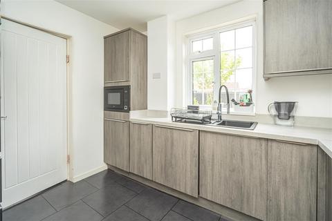 56 Claverley Drive, Wolverhampton, WV4 4QW