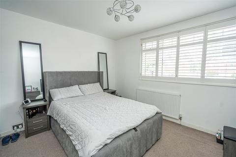 56 Claverley Drive, Wolverhampton, WV4 4QW