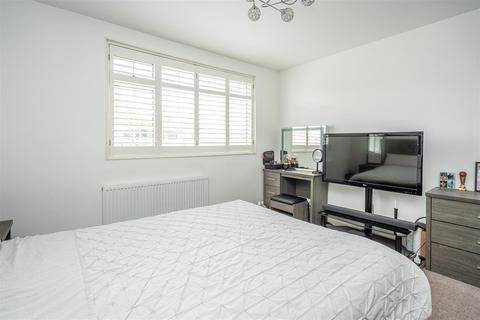 56 Claverley Drive, Wolverhampton, WV4 4QW