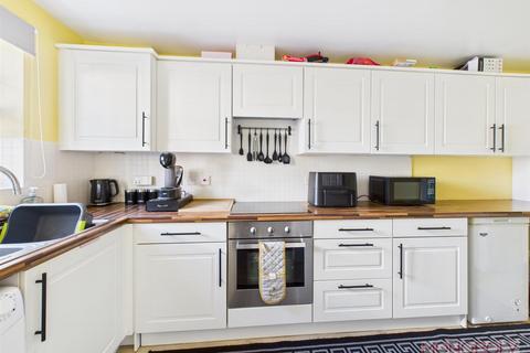 3 bedroom townhouse for sale, Ingot Close, Brymbo, Wrexham