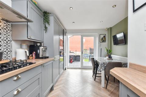 1 Britannia Close, Stanningley, Pudsey, LS28 6NS