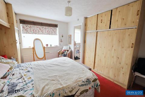 63 Crest Way, Portslade, Brighton, BN41 2EY