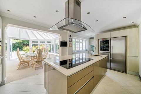 4 bedroom detached house for sale, Smarts Heath Road, Surrey GU22