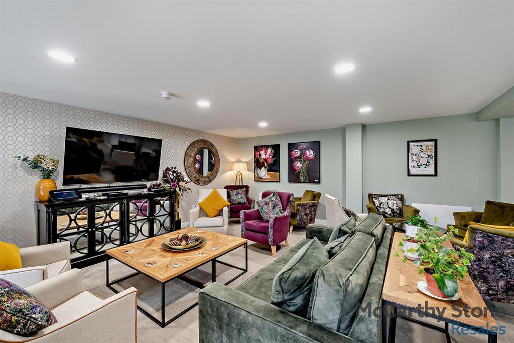 Homeowners Lounge