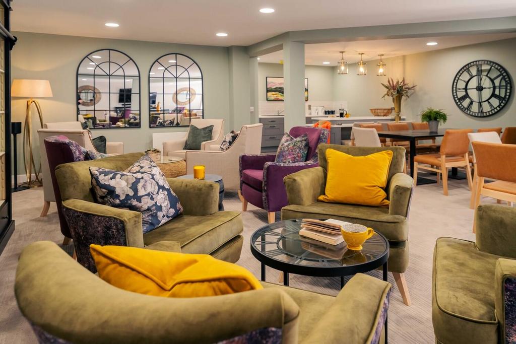 Foxglove Place Communal Lounge 234.jpg