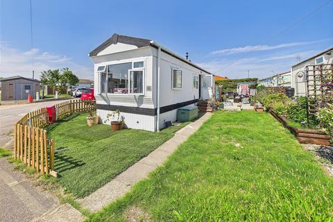 1 bedroom park home for sale, Lower Dunton Road, Dunton, Brentwood