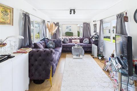 1 bedroom park home for sale, Lower Dunton Road, Dunton, Brentwood