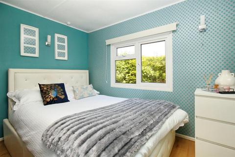 1 bedroom park home for sale, Lower Dunton Road, Dunton, Brentwood