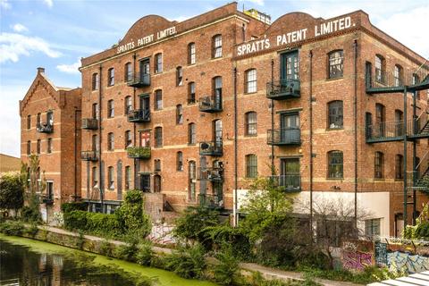 Block B, 2 Fawe Street, London, E14