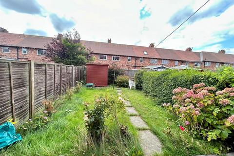 3 bedroom terraced house for sale, Holly Walk, Scarborough
