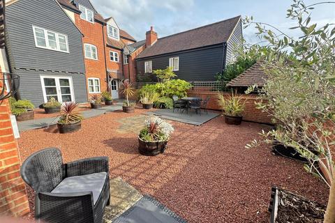 undefined, High Street, Benfleet