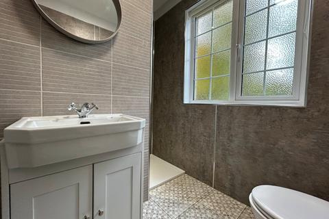 3 bedroom detached house to rent, Elmete Lane, Leeds LS8