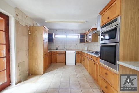 3 bedroom end of terrace house for sale, Pill, BS20