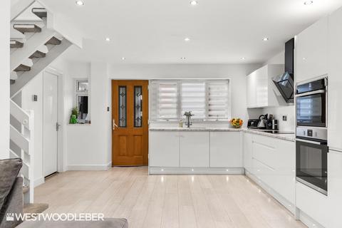 70 Clyfton Close, Broxbourne, EN10 6NY