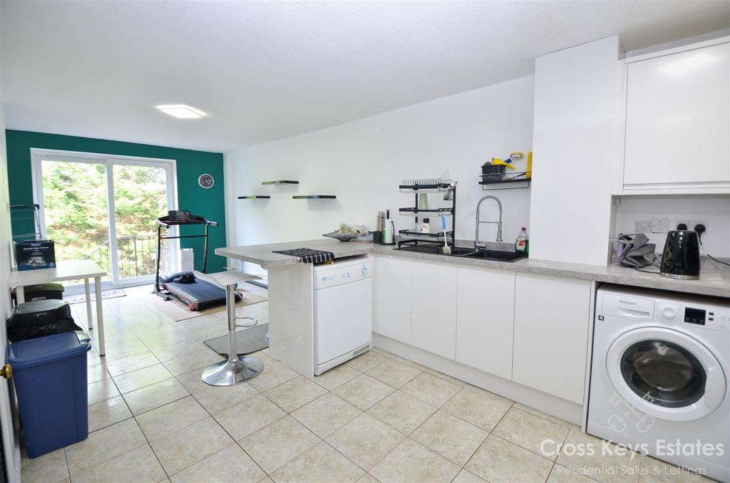 Kitchen / Dinner
