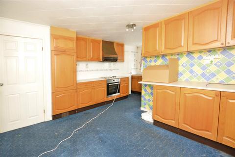 3 bedroom semi-detached house for sale, Axholme Avenue, Crowle