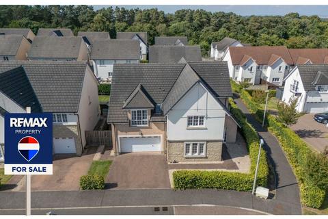undefined, West Cairn View, Livingston EH54