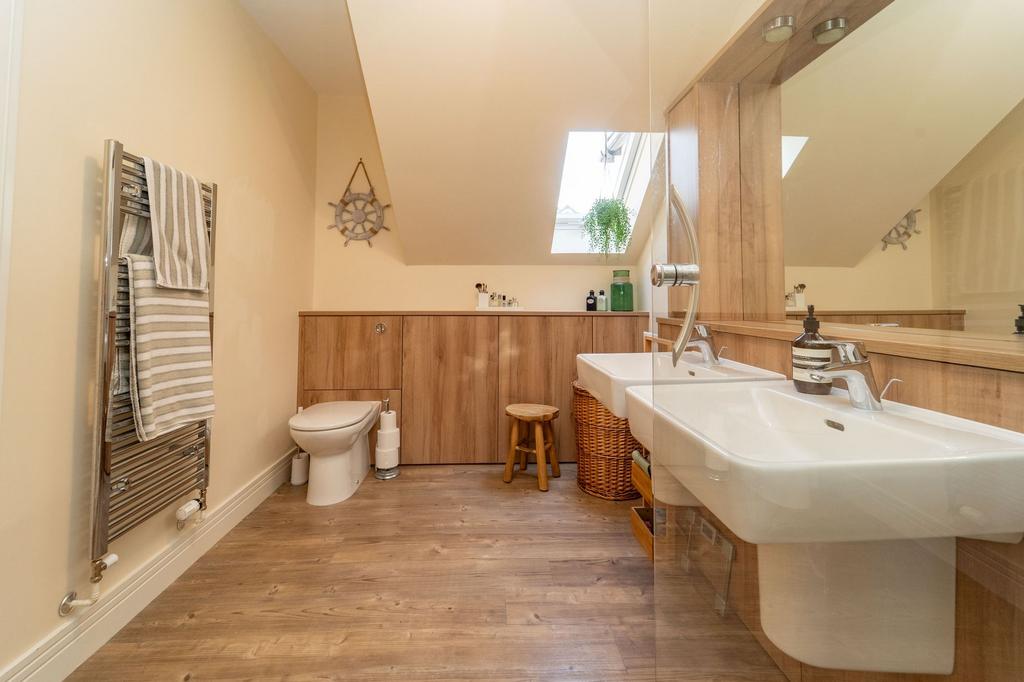 En-Suite Shower